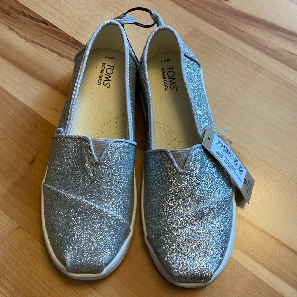 Girl glitter toms shoes new size 3